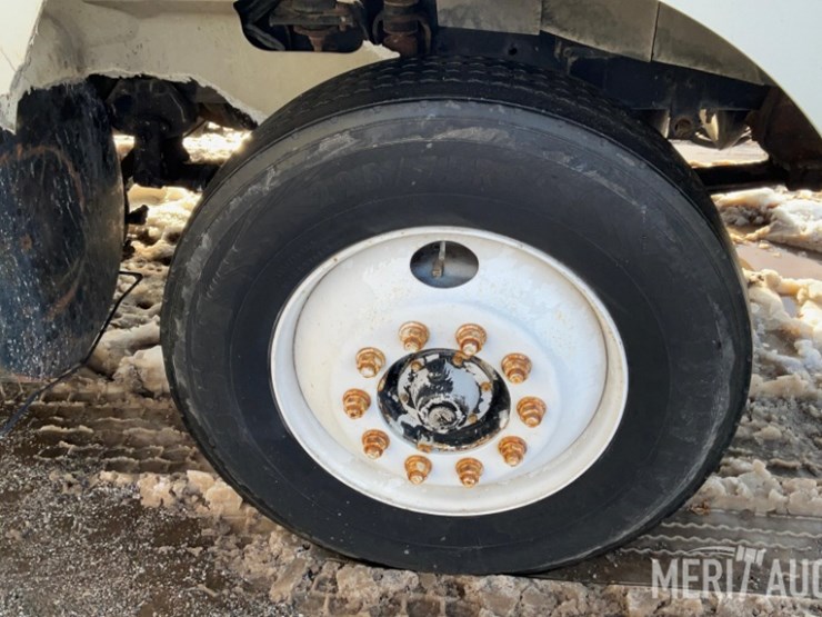 1999-international-9100-image-39