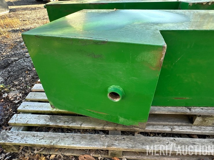 (2)-saddle-stainless-steel-tanks-image-4