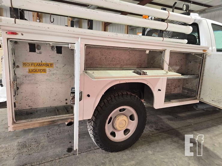 2009-ford-f350-image-16