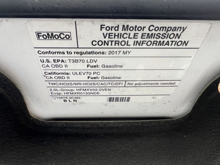 2017-ford-fusion-se-awd-sedan-image-13