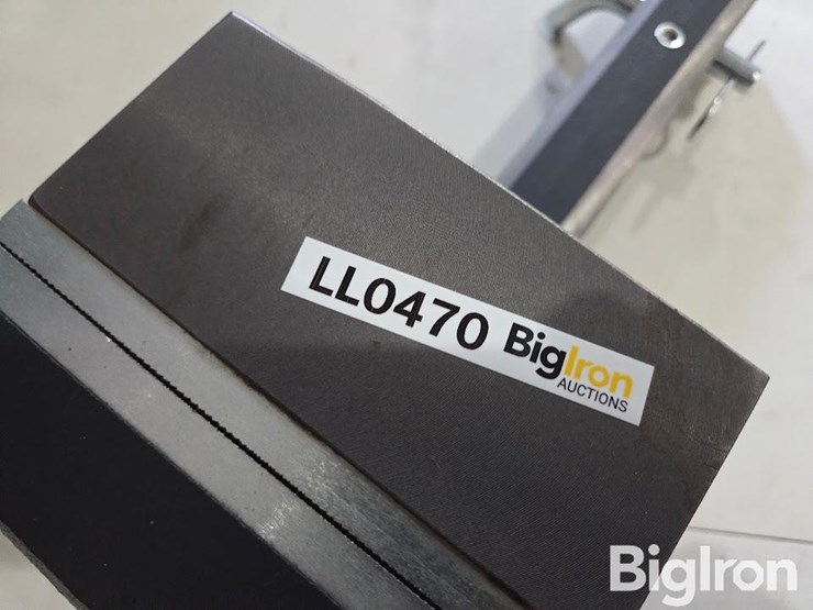 viper-receiver-hitch-vise-image-9