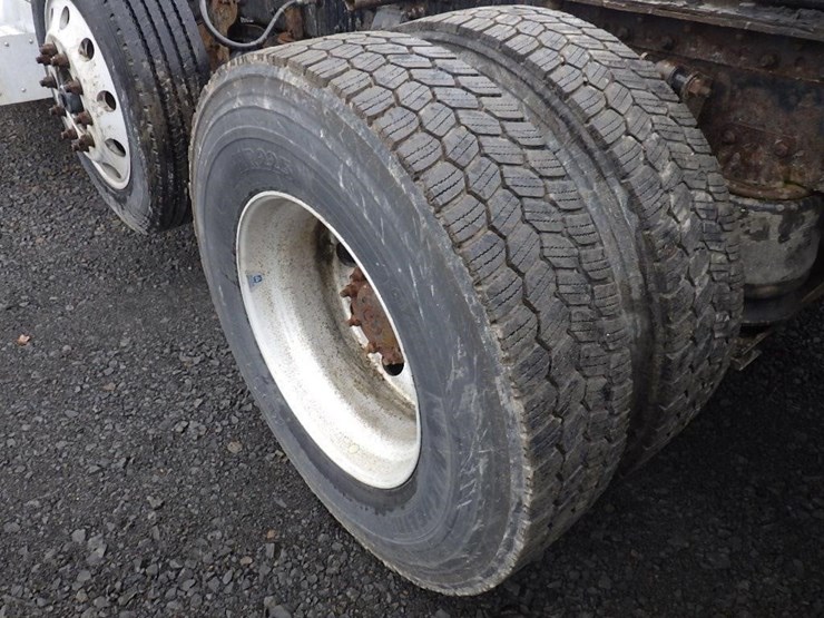 2018-western-star-5700xe-image-25