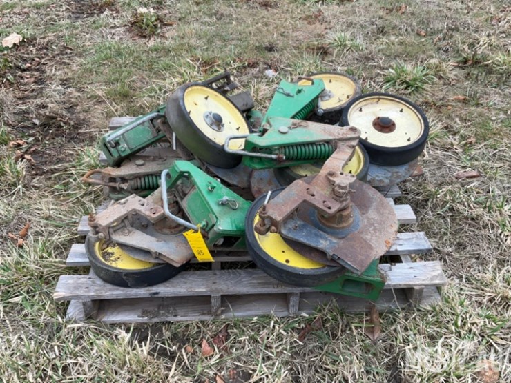 quantity-of-fertilizer-openers-for-john-deere-planter-image-1