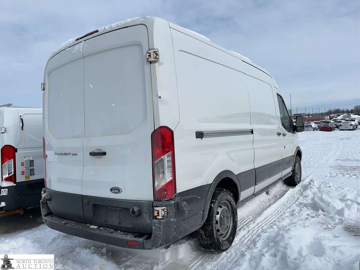 2016-ford-transit-image-4