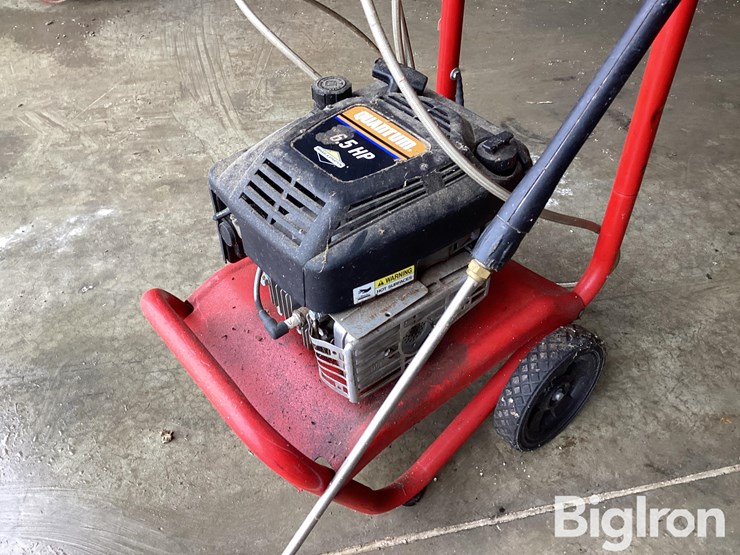 troy-bilt-2400psi-power-washer-image-10
