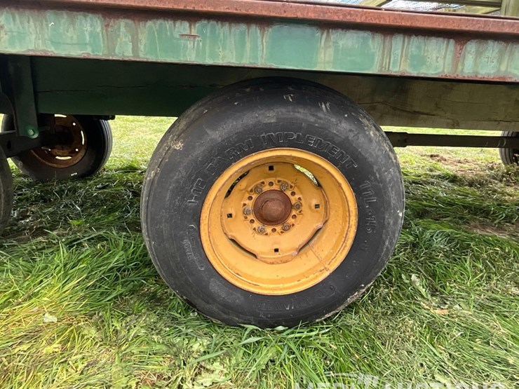 20ft.-hay-rack-with-steel-deck-image-29