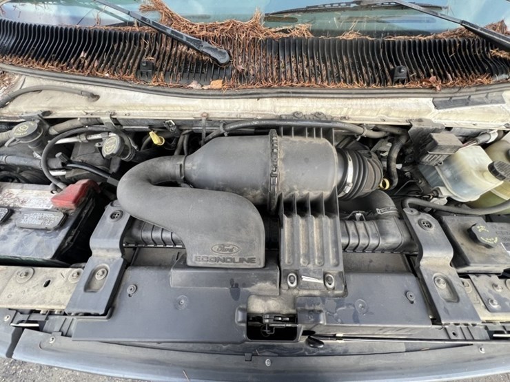 2006-ford-e350-image-13