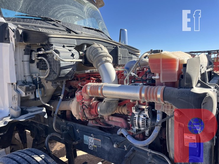 2024-kenworth-t880-image-6