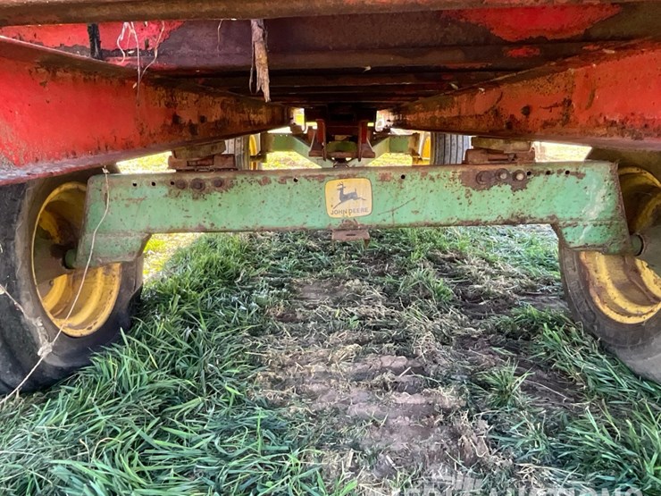 metal-barge-box-on-john-deere-running-gear-image-23