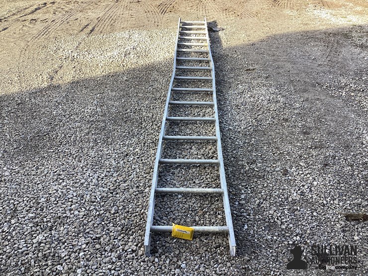 16'-aluminum-ladder-image-2