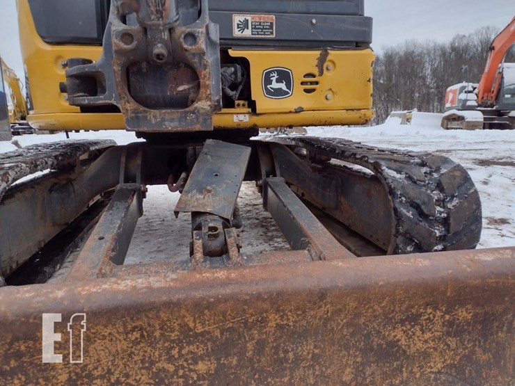 2016-deere-35g-image-21