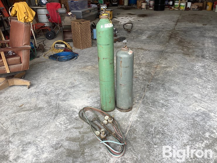 cutting-torch-w/-wheeled-cart-image-3