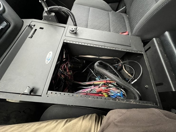 2017-chevrolet-tahoe-image-31