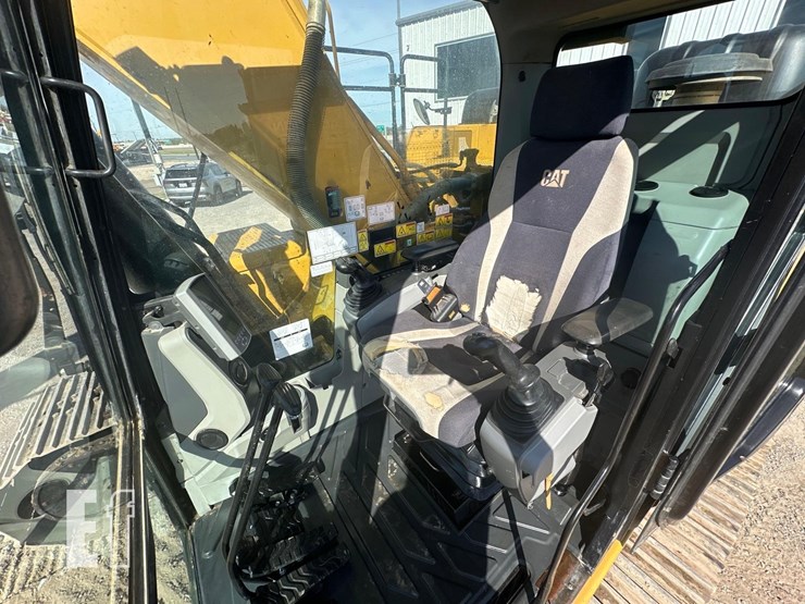 2018-caterpillar-336fl-image-12