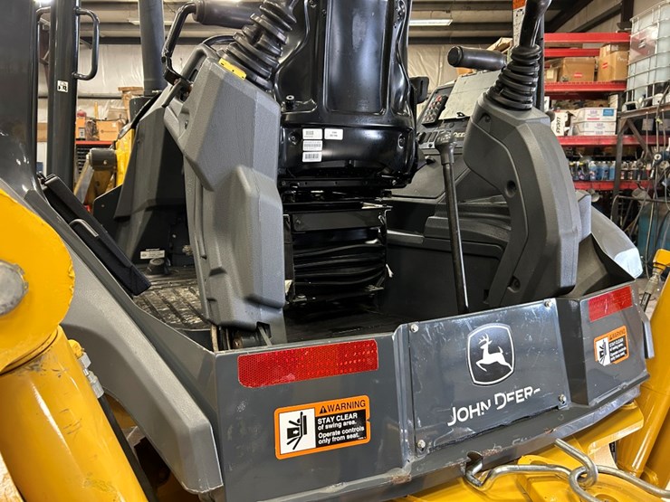 2021-deere-310sl-hl-image-45