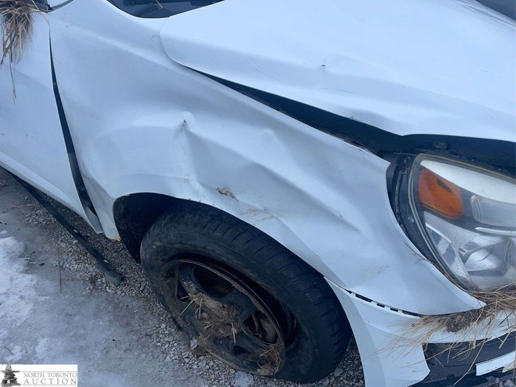 2017-chevrolet-equinox-image-31