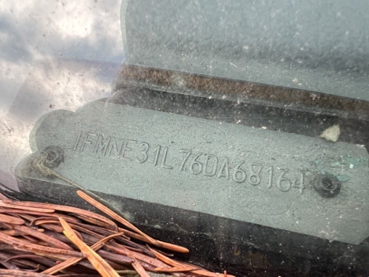 2006-ford-e350-image-9