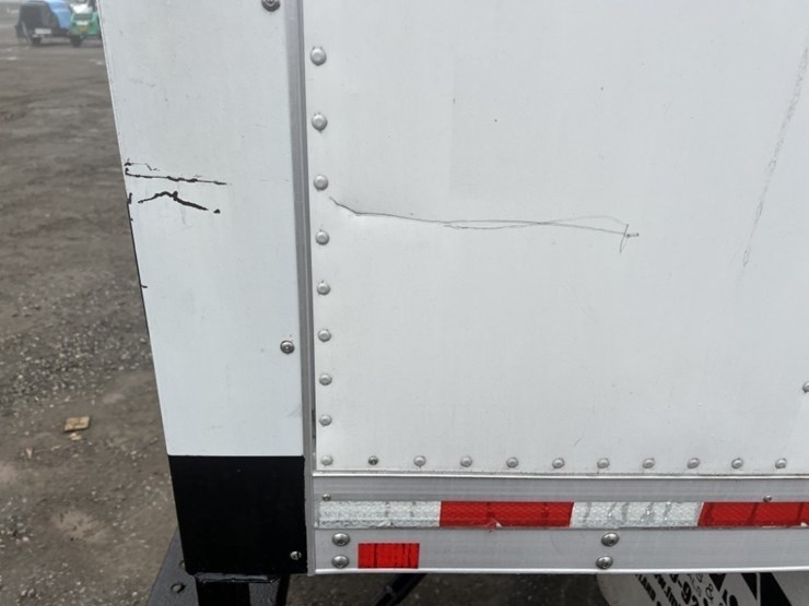 2020-hino-195-image-19