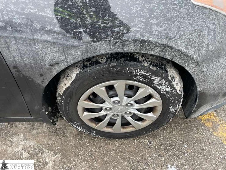 2019-kia-forte-fe-image-10