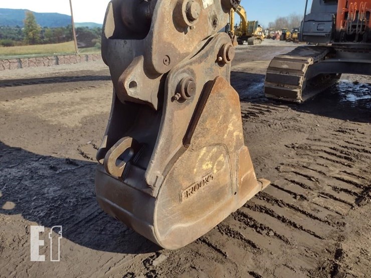 2012-hitachi-zx160-lc-3-image-16