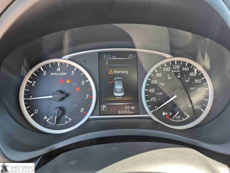 2018-nissan-sentra-sv-4dr-sedan-image-12