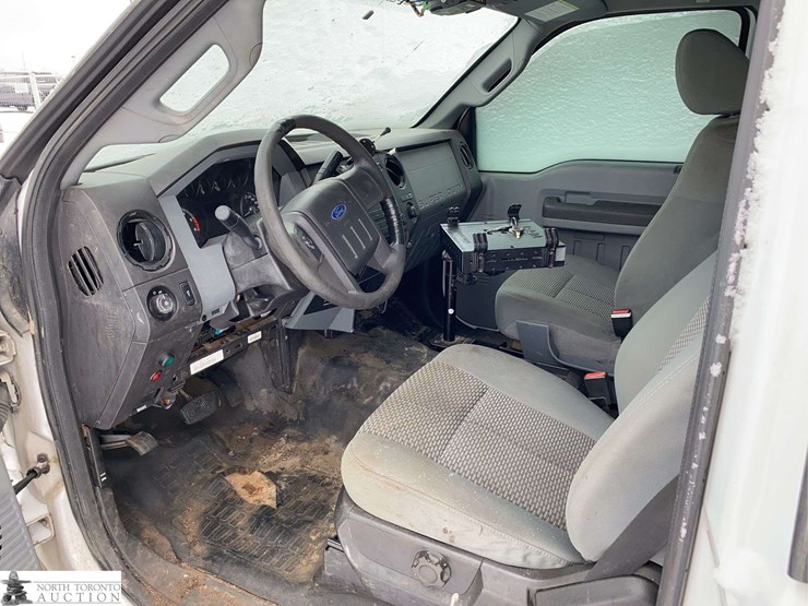 2013-ford-f450-image-13