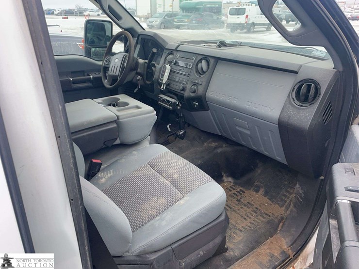 2011-ford-f250-image-26