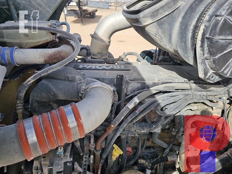 2012-peterbilt-384-image-5