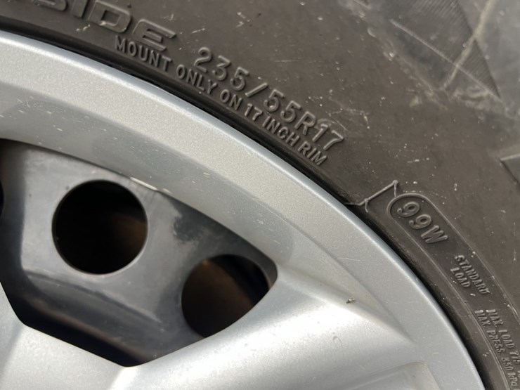 2014-chevrolet-impala-sedan-image-18