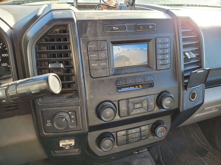 2018-ford-f150-xl-image-9