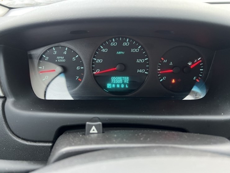 2014-chevrolet-impala-sedan-image-24