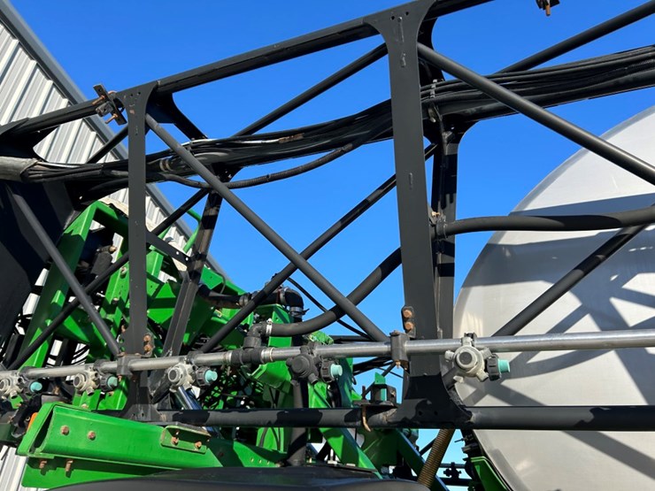 2013-john-deere-4940-image-16