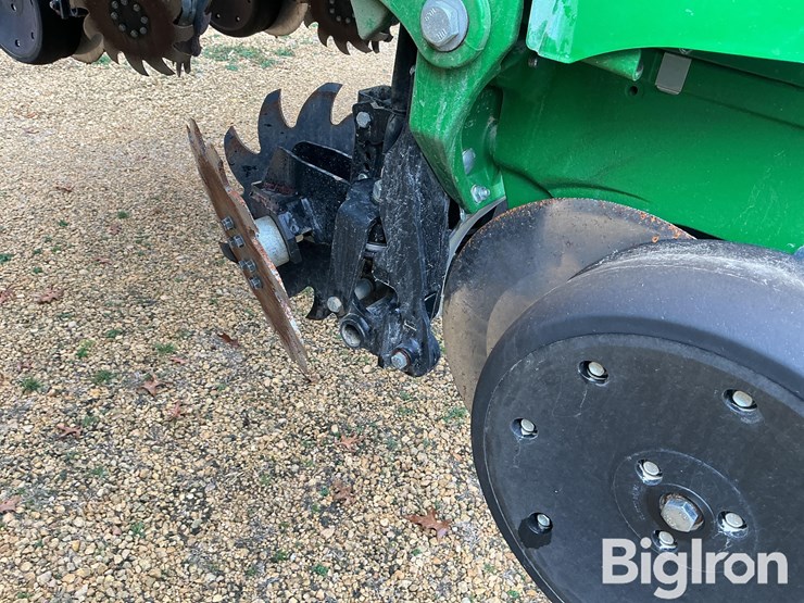 2025-john-deere-1775nt-image-15