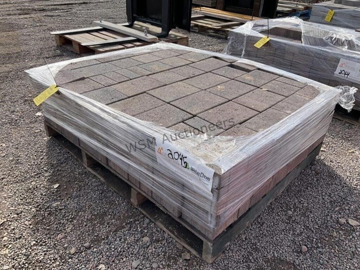 pallet-of-stone-pavers-image-1