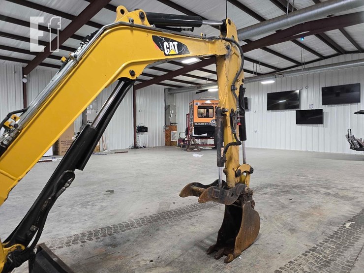 2016-caterpillar-303.5e2-cr-image-34