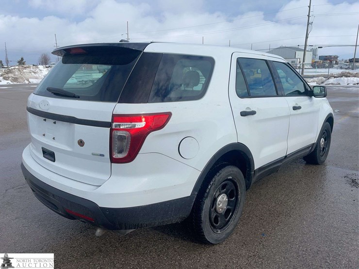 2014-ford-explorer-image-5