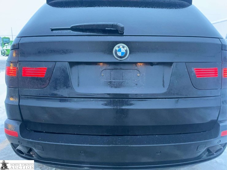 2010-bmw-x5-image-27