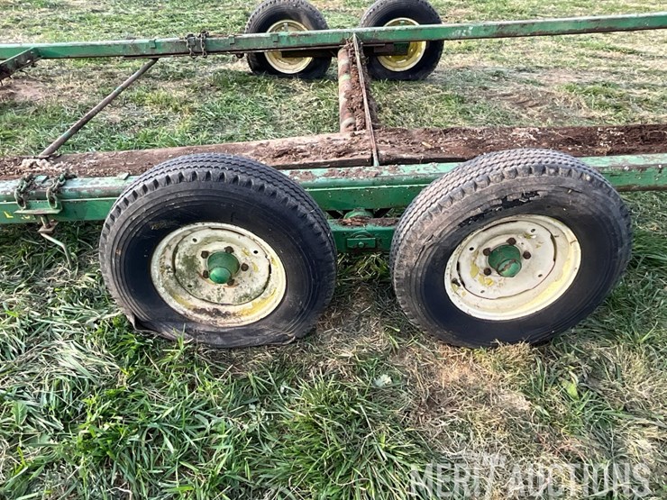 john-deere-implement-trailer-image-17