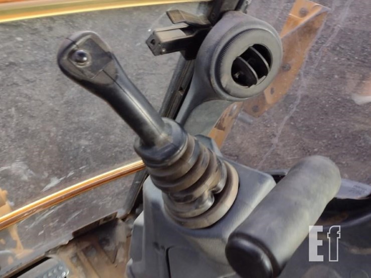 2019-deere-310sl-image-14