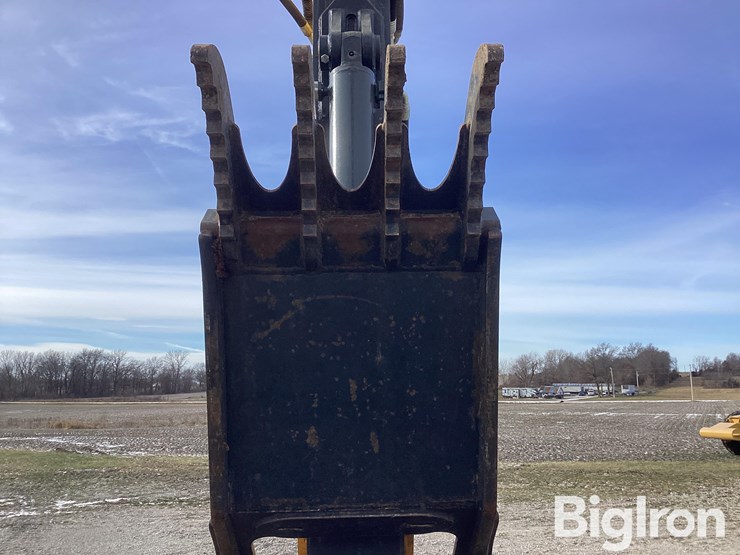 2019-komatsu-pc240-lc-11-image-19