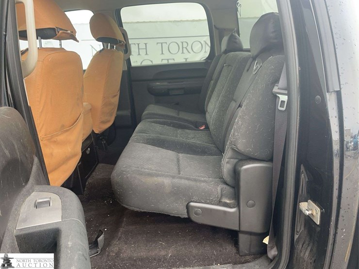 2013-chevrolet-silverado-1500-image-27