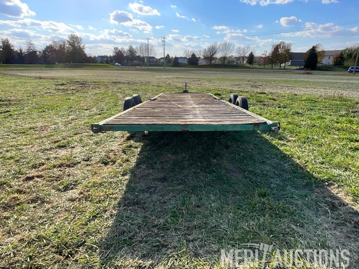 john-deere-implement-trailer-image-2