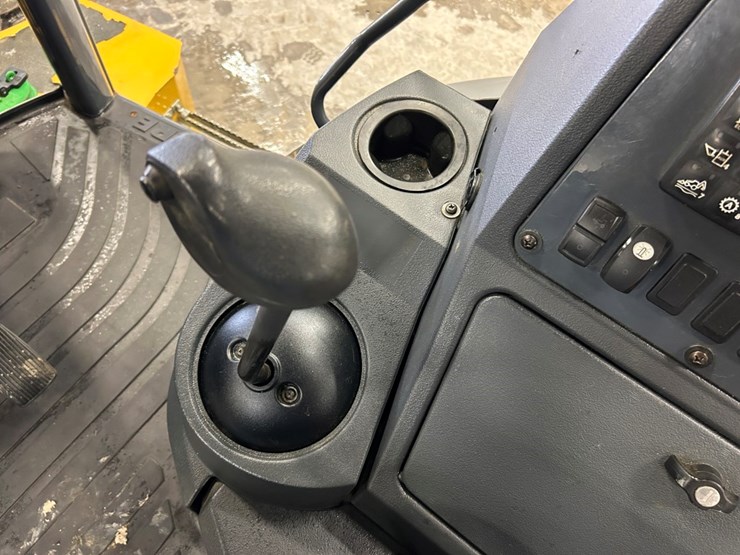 2021-deere-310sl-hl-image-61