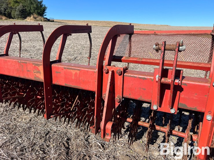 international-300-image-13