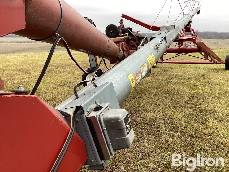 hutchinson-/mayrath-swing-away-auger-image-19