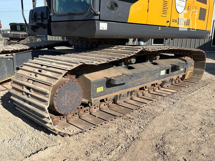 2022-xcmg-xe210u-image-21