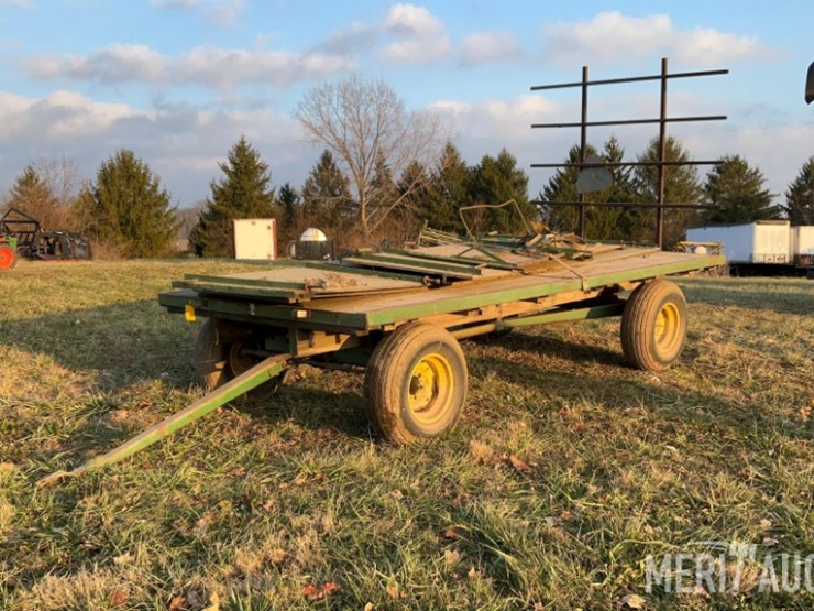 14ft.-hay-rack-on-john-deere-running-gear-image-1