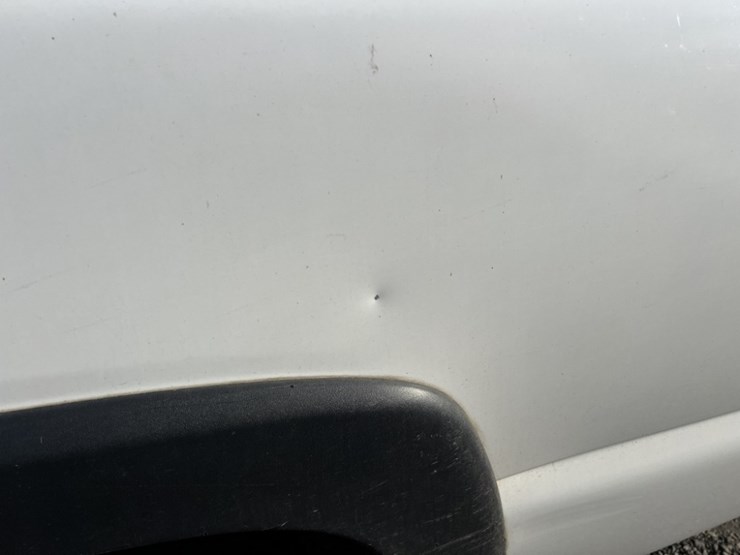 2004-chevrolet-silverado-3500-image-24