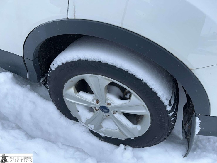 2013-ford-escape-se-image-7