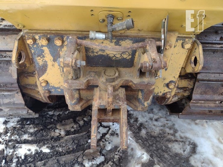 2005-caterpillar-d4g-xl-image-44